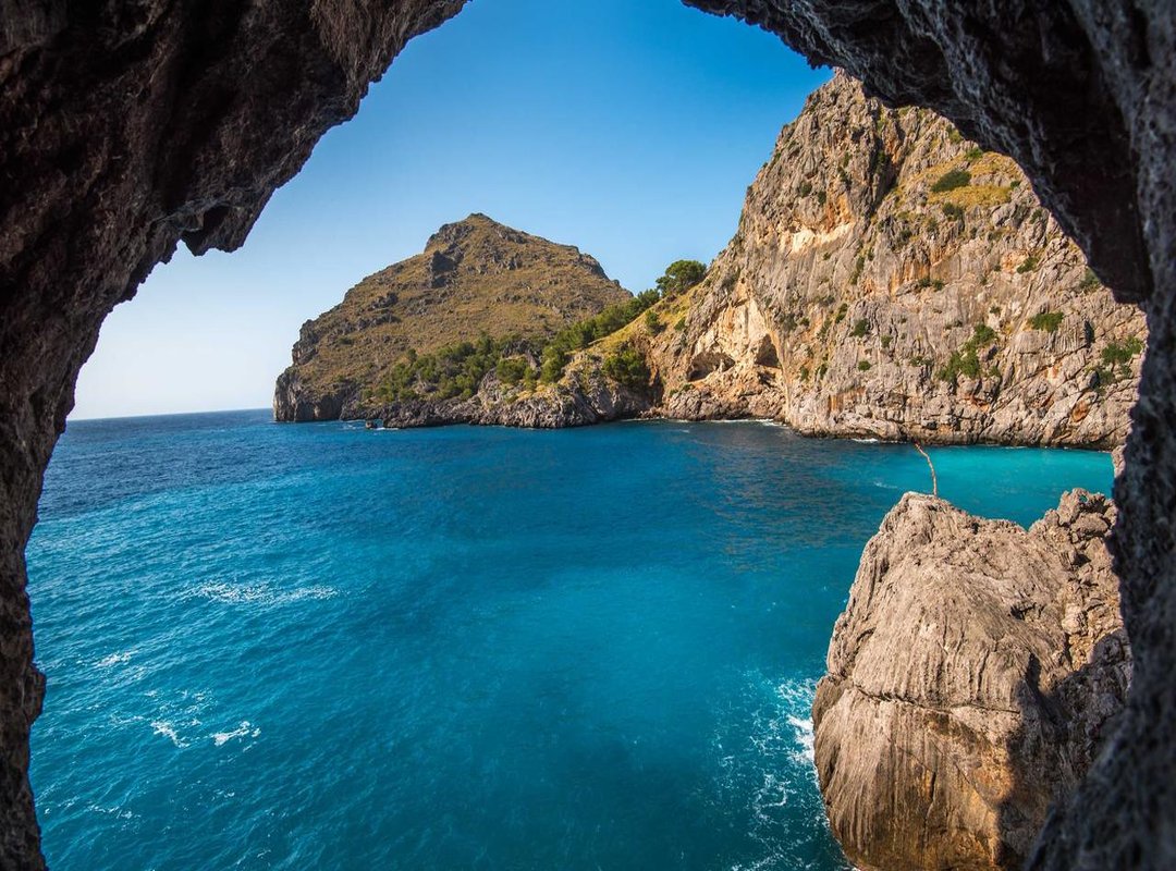 Putting It in Perspective: How Tall Is 1.87 Meters?